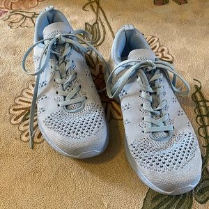 APL Techloom Womens size 8